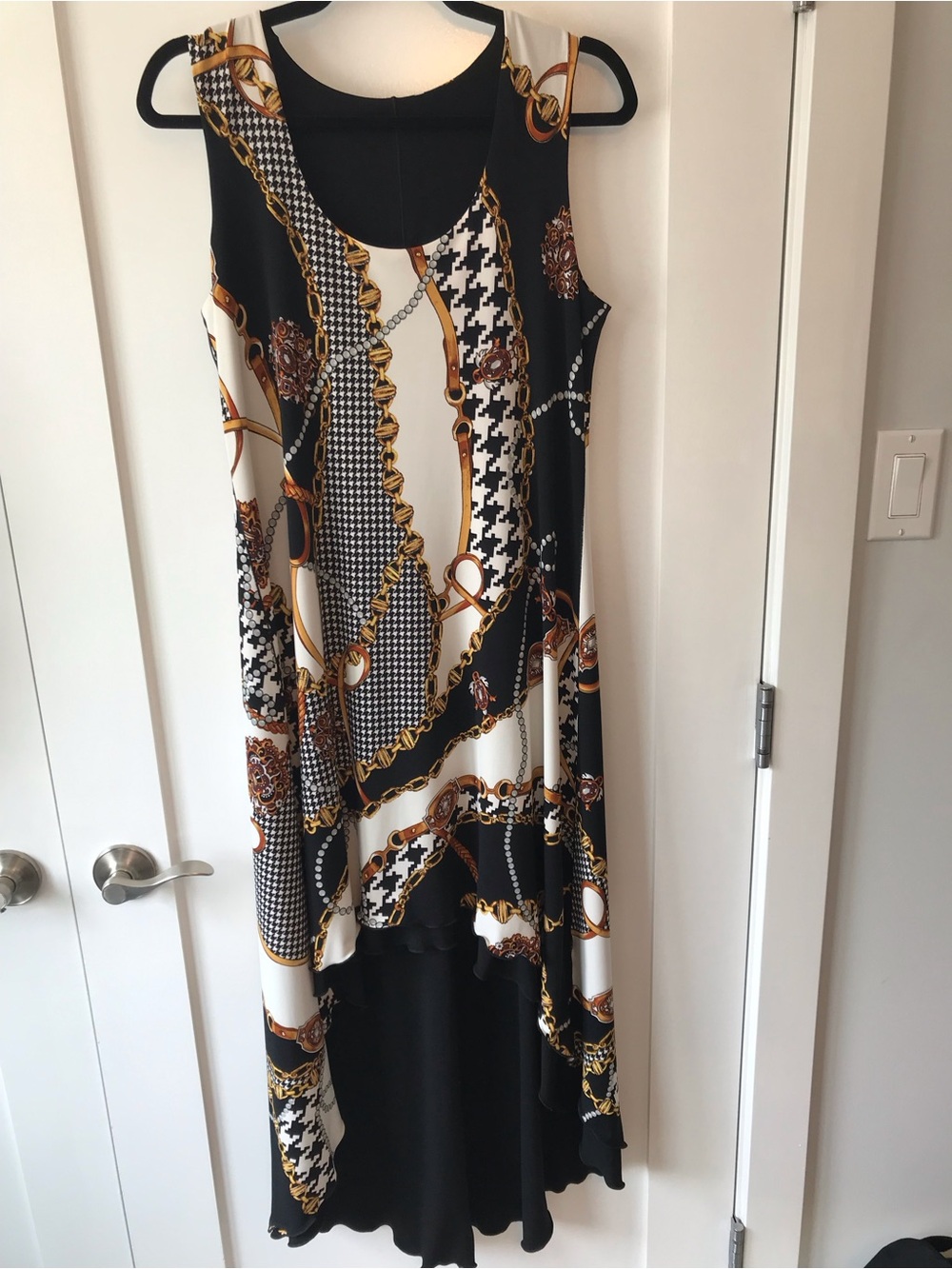 Black & White Chain-Print Sleeveless reversible Midi Dress